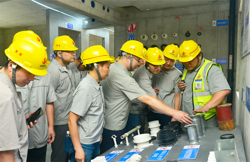 为进一步推进优质客户高效履约，提升交付品质、达成客户满意，2025年6月25日，豪运国际建设集团在上海组织召开2025年越秀地产、华润置业客户履约推进会。